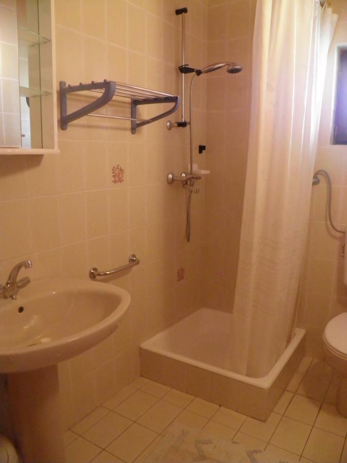 Apartment Roglic ราบ ภายนอก รูปภาพ